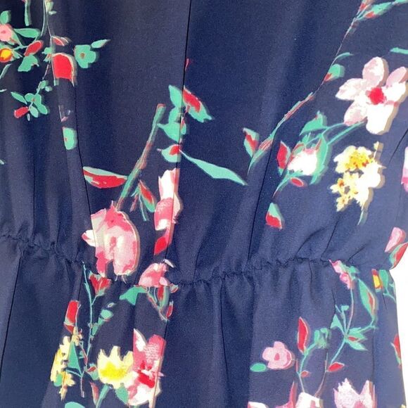 ✨ Sienna Sky Navy Floral Print Side Tie Shirt✨ - Picture 8 of 11